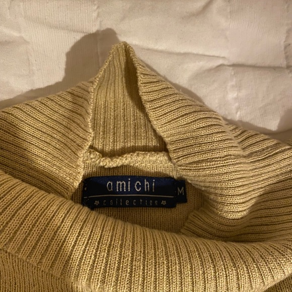 Amichi tan sleeveless turtleneck - Picture 2 of 2